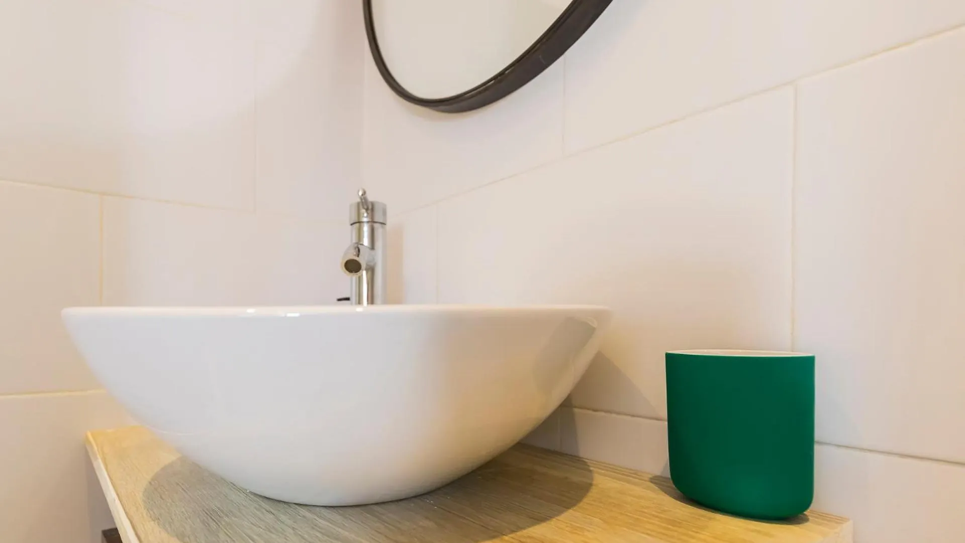 Akomodat En Apartamento Luminoso Junto Al Paseo De La Ria Bilbao Apartment